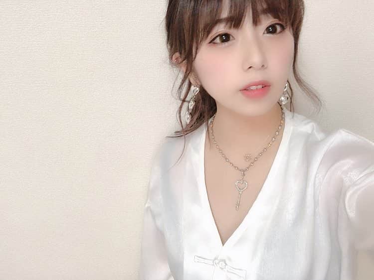 ぬーんさんのインスタグラム写真 - (ぬーんInstagram)「るんっ❤️✨ #nuuuuun #japanesegirl #selfie #hairchange #curly #upstyles #hair #girl #japanese #followme #love #cute #new」3月23日 10時22分 - yukino_snow1211