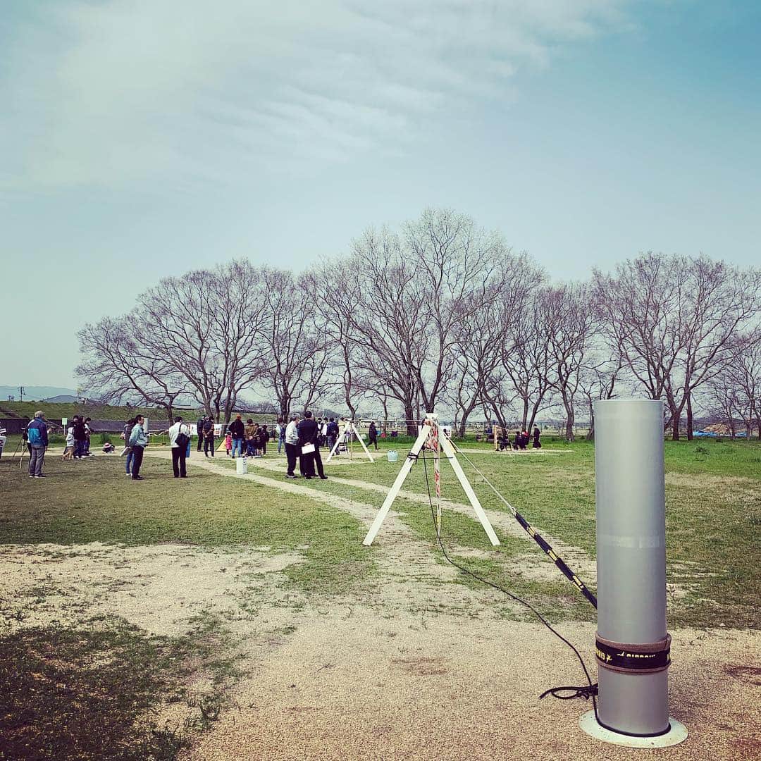 のインスタグラム：「Japan first public Slackline park! 日本初の公共のスラックラインパーク。東温市、国土交通省松山河川国道事務所、日本スラックライン連盟四国支部の方々のご尽力により完成！  #スラックライン #一般社団法人日本スラックライン連盟 #slackline #slacklife #gibbonslacklines #slacktivity」