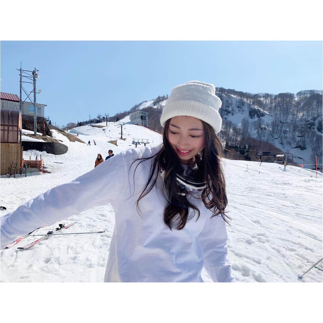 水乃あつみさんのインスタグラム写真 - (水乃あつみInstagram)「今シーズン2回目のスノーボード🏂 . . 曇り予報だったけど晴れてよかった〜！ . . めずらしくあと1回行く予定⛄⛄笑 . .  #湯沢高原スキー場 #スノーボード #ウィンタースポーツ #雪 #冬 #スノボー女子 #スポーツ女子 #スポ女 #スノボー #snowboardgirl #snowboard #model #wintersports #japan #japanesegirl #sports #l4l  #좋아요환영  #겨울」3月23日 10時47分 - atsumi_mi04