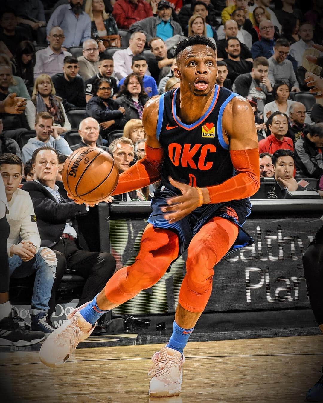 NBAさんのインスタグラム写真 - (NBAInstagram)「@russwest44 notches his 28th triple-double of the season for the @okcthunder with 18p/13a/12r! #TripleDoubleAlert」3月23日 10時58分 - nba