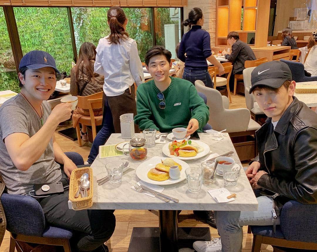 マイア・シブタニさんのインスタグラム写真 - (マイア・シブタニInstagram)「Hung out with a bunch of bros yesterday. 😆」3月23日 11時07分 - maiashibutani