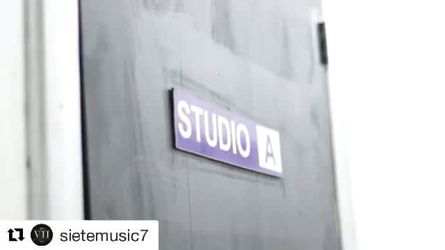 のインスタグラム：「Gracias a todos por el apoyo  #Repost @sietemusic7 ・・・ De donde empezó todos🎶🌈🌈🌈🌈 así lo hicimos #5mujeres @lamelaza_7 @liricoenlacasa @gastonproducer @emyluziano @rodrigofilms @eldhesa @talalarecorsd 🔥🔥🔥🔥🔥🔥🔥🔥🌏🌏🌏🌏🌏🌏#mundial」