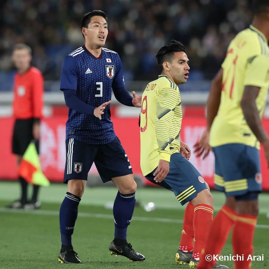 のインスタグラム：「. ＼#昌子源 & #冨安健洋 の新CBコンビがフル出場🇯🇵／ コロンビアの強力攻撃陣を前に奮闘を見せた2人💪 (Photo:Kenichi Arai) . 🏆キリンチャレンジカップ2019 🆚#日本代表 0-1 #コロンビア代表 ⚽️#ファルカオ(64分/PK) . #soccer #football #jfa #daihyo #samuraiblue #japan #colombia #genshoji #takehirotomiyasu #サッカー #フットボール #⚽️」