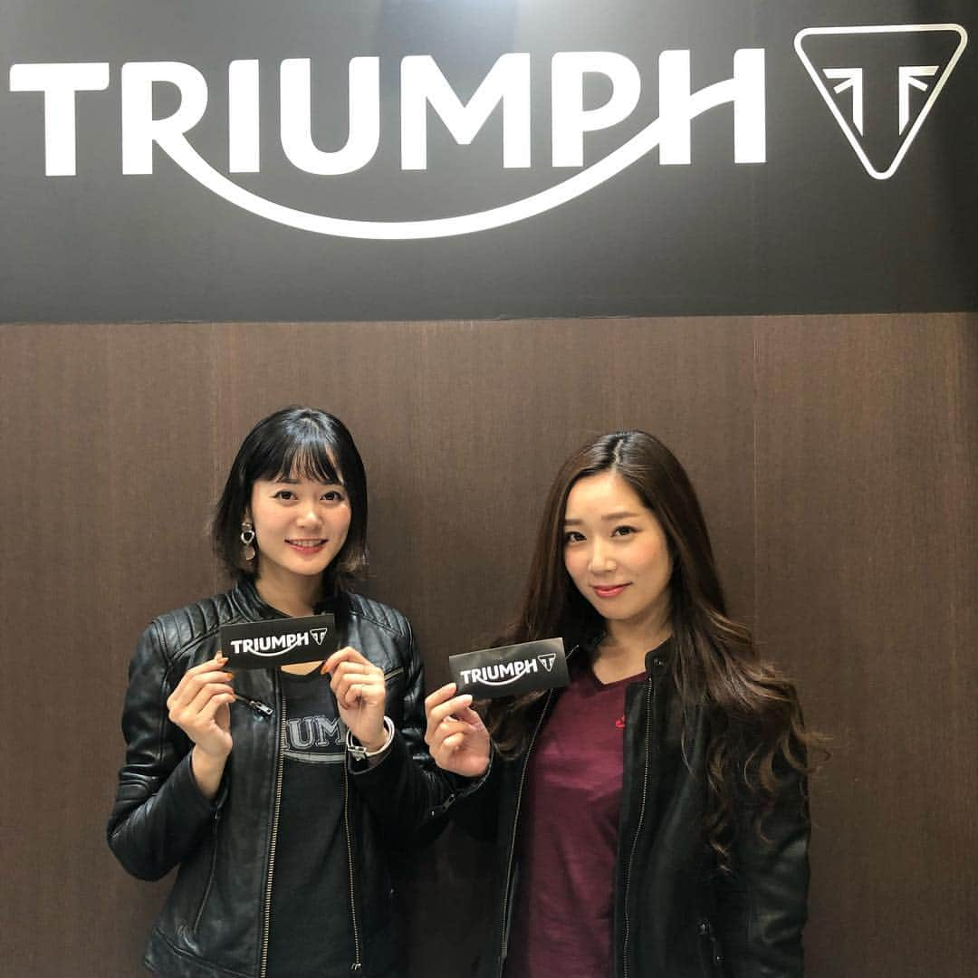 Triumph Motorcycles Japanさんのインスタグラム写真 - (Triumph Motorcycles JapanInstagram)「東モーターサイクルショー2日目始まりました！！ 生憎の天気ですがすでに多くのお客様で賑わってます！ 皆様のご来場をお待ちしております。 #トライアンフ #トライアンフいいね #理想のライドがそこにある #東京モーターサイクルショー2019 #バイク好きな人と繋がりたい #バイク女子」3月23日 11時27分 - triumph_motorcycles_japan