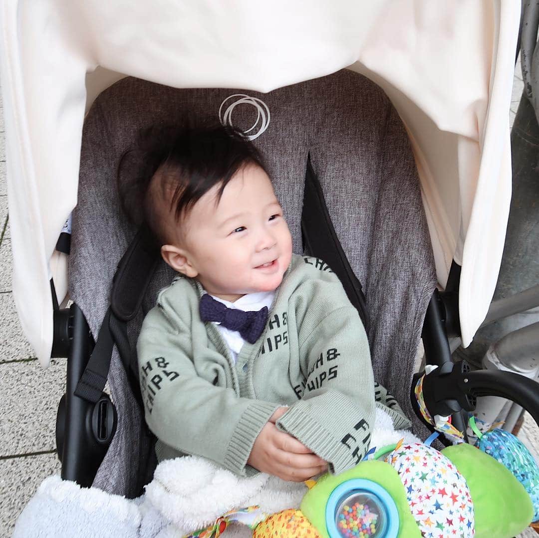 urakoさんのインスタグラム写真 - (urakoInstagram)「. @unminouofficial  のオープンもうすぐのお祝いと . @ayuohashi  @mitsuko0315  @erinaaa0218  のお誕生日のお祝い🎂💐 . . 久しぶりに会った人も そうじゃない人も とにかく話が尽きなくて みんな面白くて 5時間もたっていたらしい😳 . . みんな色々おめでとう🤗 . . #おばリン会  #fromayorkyscheeserestaurantandbar  #urakoログ #HAPPYBIRTHDAY #色々おめでとう #お祝いだからボクもおめかししたんだよ #wakkinと一緒がいい👶🏻 #生後6ヶ月 #urako_mamalife  #ベビーカーのキャノピーとシート春仕様にしたよ」3月23日 11時30分 - urako0618