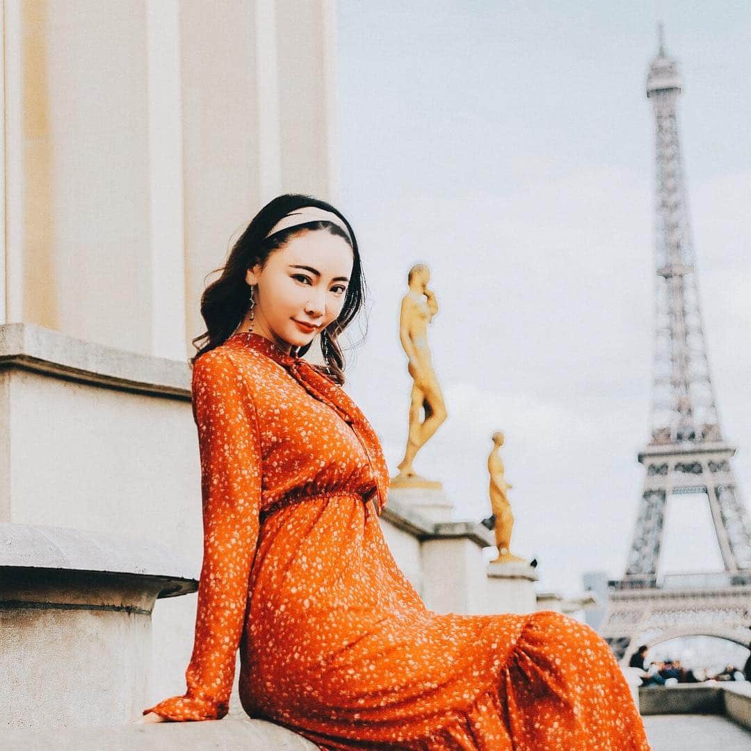 クリスティン・ウェイのインスタグラム：「See you soon Paris #pfw #pfw19 #parisfashionweek #fashionista #fashionlover #christinewei #cwfashion #cwtrip #クリスティンウェイ #valmuertravelcamp」