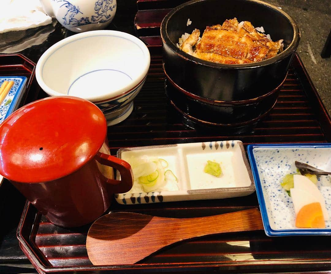 日野賢二さんのインスタグラム写真 - (日野賢二Instagram)「今日は姫のファイナル@fukuoka うなぎ定食とひつまぶし^_^ダブル・うなぎで、(２人分)頑張る💪〜^_^ん〜🏠〜イ！！！Today’s Misia’s Tour Final in Fukuoka ...till Budokan 3days in April! So I Had to eat double Unagi !!!! https://g.co/kgs/9m64ix」3月23日 11時36分 - jinobass