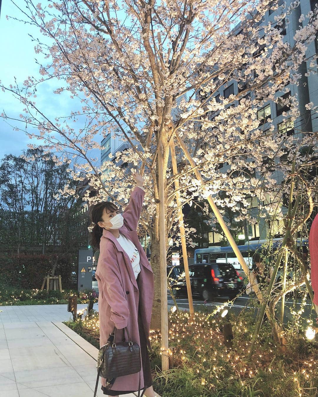 山田菜々さんのインスタグラム写真 - (山田菜々Instagram)「桜が咲いていて思わず。。🤭❤︎」3月23日 11時47分 - tannana.yamada