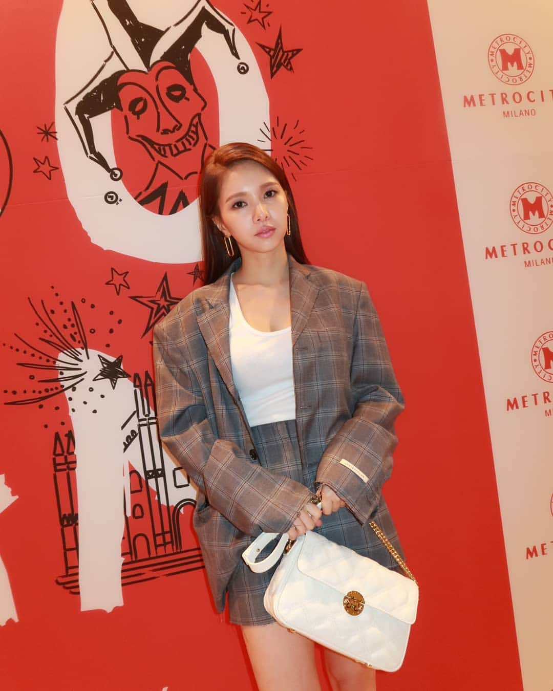 ジェイさんのインスタグラム写真 - (ジェイInstagram)「💋🌹👠🎀❤🎈취향저격 #메트로시티 #재이  @metrocity.korea」3月23日 12時23分 - kimjeii