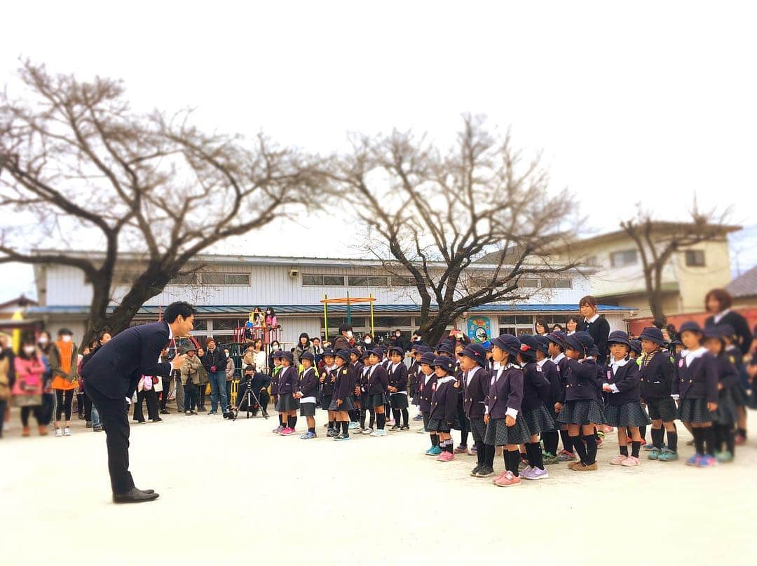 中曽根 康隆さんのインスタグラム写真 - (中曽根 康隆Instagram)「家の近所の幼稚園が園舎の老朽化により53年の歴史に幕を閉じました。学園顧問として最後のご挨拶をさせて頂きました。お昼はこれもご近所でカツカレーうどん！美味しい！#前橋 #朝日ケ丘幼稚園 #閉園式 #カツカレーうどん #中曽根康隆」3月23日 13時14分 - yasutaka_nakasone