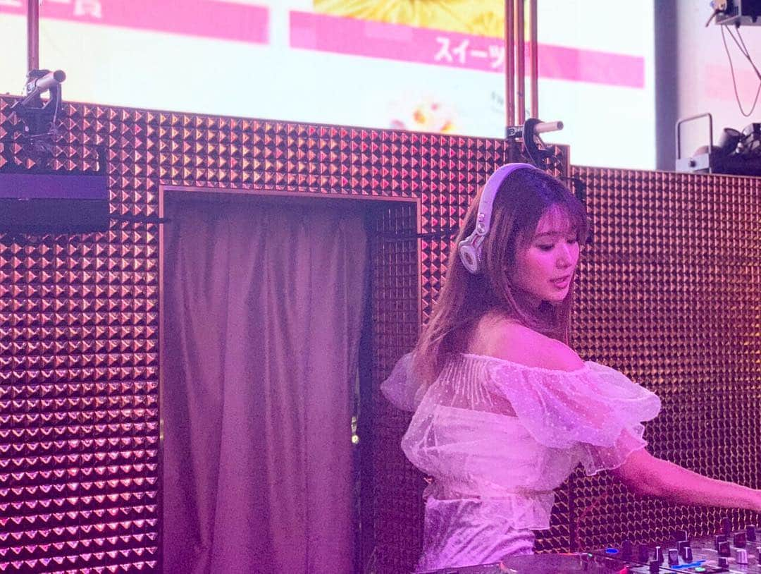 一木美里さんのインスタグラム写真 - (一木美里Instagram)「#SamanthaThavasa party DJしました*☻*💖 . . . #dj#party#femaledj#samanthathavasa#club#dance#サマンサタバサ#マッチング#パーティ#beats」3月23日 13時29分 - misato_ichiki