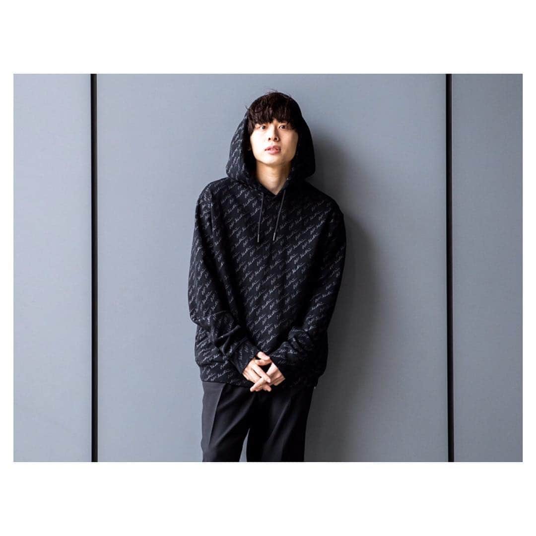 工藤大輝のインスタグラム：「【 @masteredjp 】一週間私服スナップ Day5 @off____white × @mrporterlive @marni @converse Link in highlight (詳細はリンクorハイライトから)」