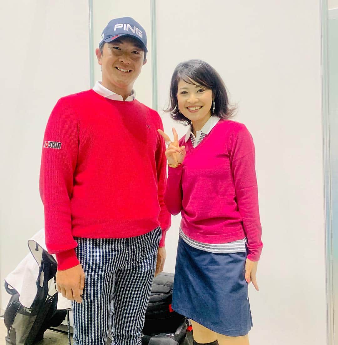 吉田玲奈さんのインスタグラム写真 - (吉田玲奈Instagram)「本日もJAPAN  GOLF FAIR2019⛳️パシフィコ横浜⚓️⛴ PING GOLF JAPANのブースにて11時〜永野竜太郎プロのトークショーでした✨間近で観られるドライバーショットに皆さんの熱い視線が注がれておりました✨素晴らしかったです😋為になる練習ワンポイントアドバイスもわかりやすくて嬉しい✨ありがとうございました❗️ #ゴルフ #golf #ジャパンゴルフフェア2019 #永野竜太郎 プロ #ドトークショー #ゴルフ女子 #ping #pinggolfjapan #pinggolfwear #jgf #reinagolf」3月23日 14時30分 - reina.yoshida.ciel.1218