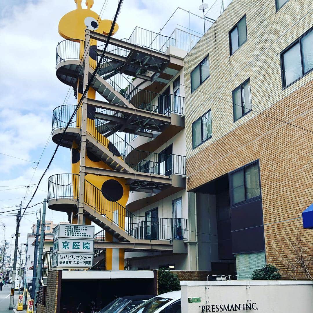 のインスタグラム：「#きょうで関西1週間目#3回目の点滴#ニンニクプラセンタ強力ミノフアーゲン点滴 ＃天神橋筋商店街ウォーキング#一丁目でランチ#トンスパ」