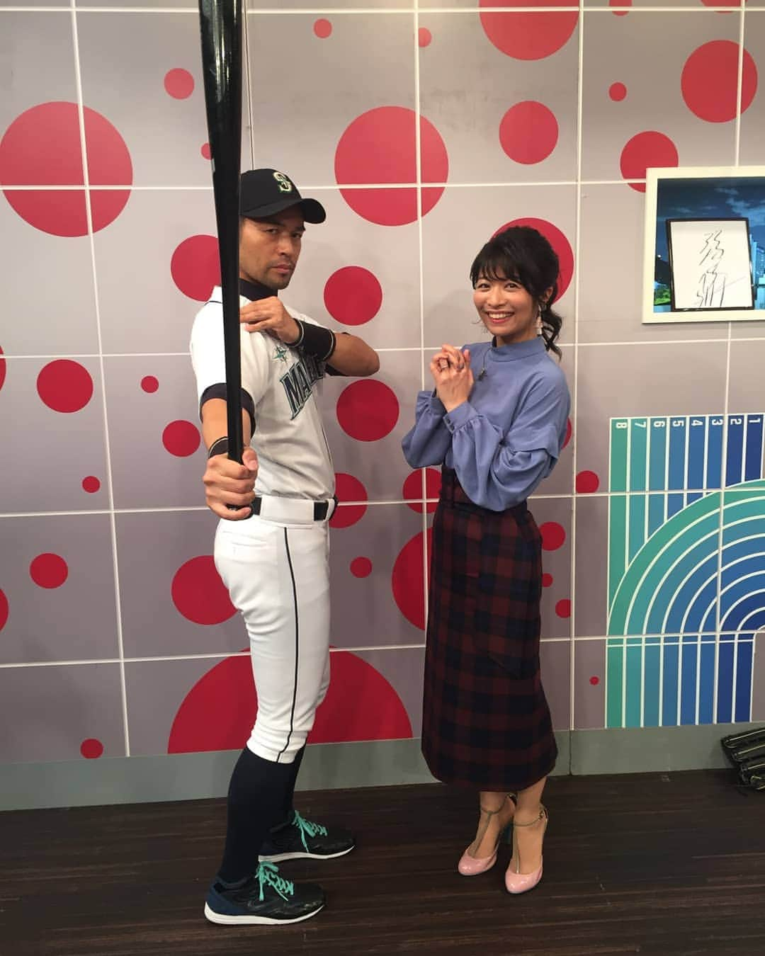 ニッチロー'さんのインスタグラム写真 - (ニッチロー'Instagram)「NHK BS1  スポーツ酒場『語り亭』  イチロー選手特集⚾  イチロー選手と親交のある 三倉 茉奈さんとご一緒でした❗  イチロー選手と茉奈さんの面白いエピソード聞けた😂  #nhk #スポーツ酒場 #語り亭 #イチロー選手特集 #三倉茉奈 さん」3月23日 14時38分 - nicchiro5.1