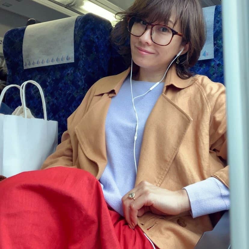 風間ゆみえのインスタグラム：「渋谷区7℃ → 葉山6℃  ちょっと薄着だったな。笑🌸  @la_marine_francaise_official  @zoff_eyewear  #yumie_k_style」
