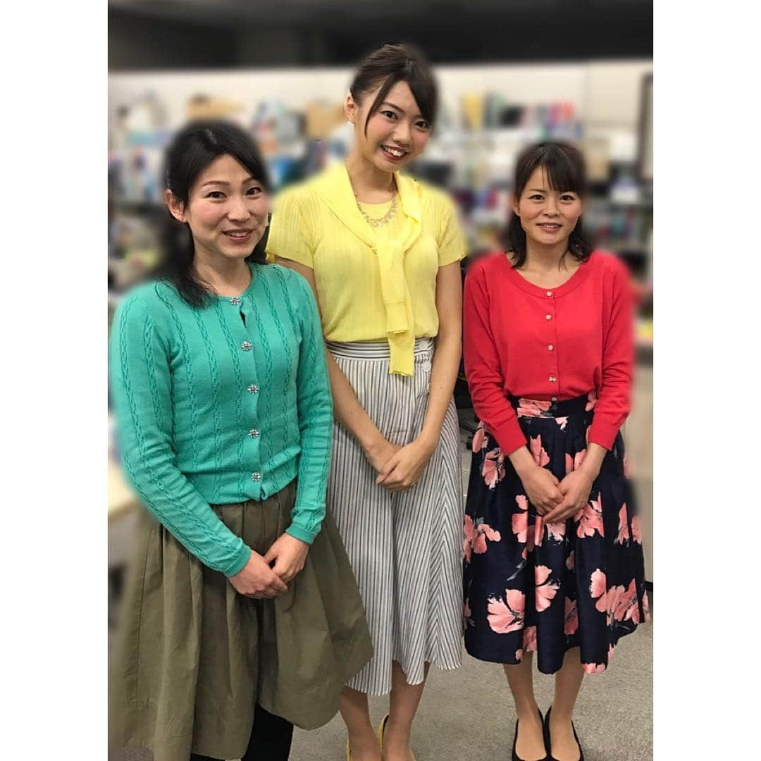 加藤里奈（カトリーナ）さんのインスタグラム写真 - (加藤里奈（カトリーナ）Instagram)「🚥💚🚥💛🚥❤️ 今日3人並ぶと信号でした🤣 #偶然 #衣装 #信号 #nhk #名古屋 #全員愛知出身 #身長差 #ウイークエンド中部」3月23日 14時54分 - rinakatoktriiina