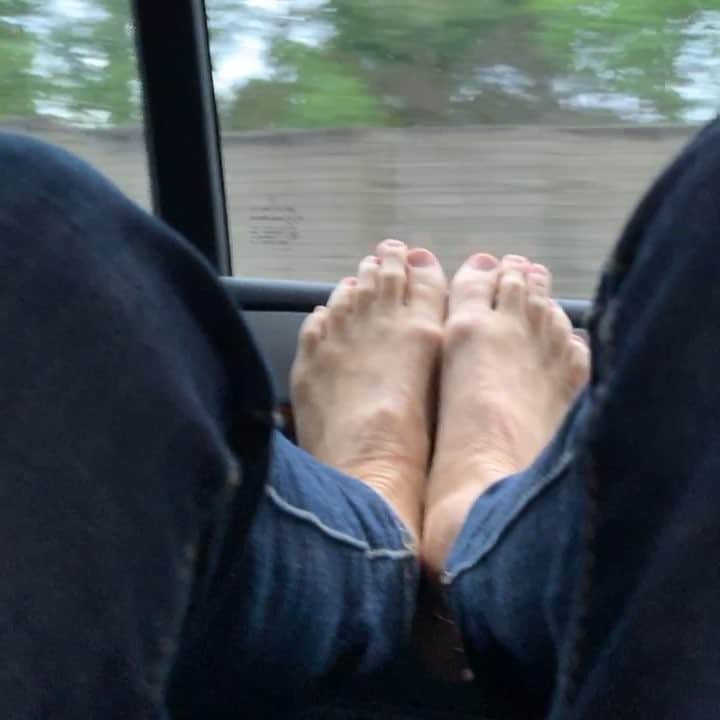 ブライアン・アダムスのインスタグラム：「Groovin’ to the amazing Donald Fagen on the way to Hunter Valley, Australia 🇦🇺 #donaldfagen #weatherinmyhead #bryanadamsshinealight #dejavu #albertking #thetoesknows」