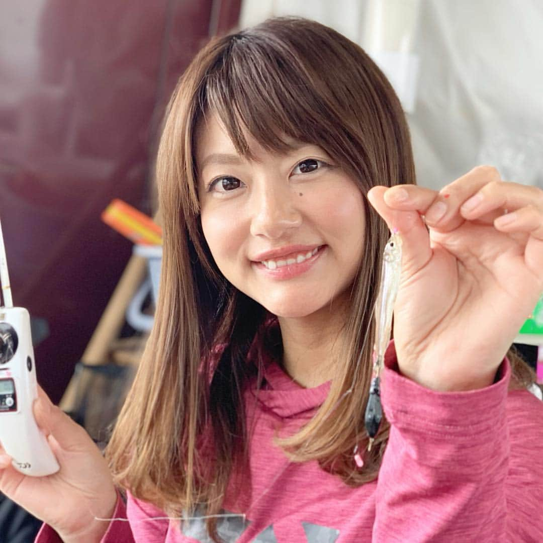 晴山由梨さんのインスタグラム写真 - (晴山由梨Instagram)「時間を忘れて夢中になるワカサギ釣り🥰 . #山梨県 #山中湖 #ドーム船 #なぎさ #ワカサギ #ワカサギ釣り #釣り #クリスティア #そらなさゆり ちゃん#晴山由梨 #fish #fishing #daiwa #lovefishing  #fishinglife #fishingdaily #fishingtrip  #angler #fishingphotography #boatfishing」3月23日 15時11分 - hareyama_yuri