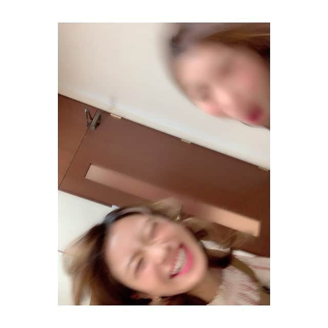 福本愛菜さんのインスタグラム写真 - (福本愛菜Instagram)「石井ちゃんと👩‍❤️‍👩 . 動き激しすぎやしこの動きの中で変顔するとか。尊敬するレベル。笑」3月23日 15時06分 - aina_fukumoto