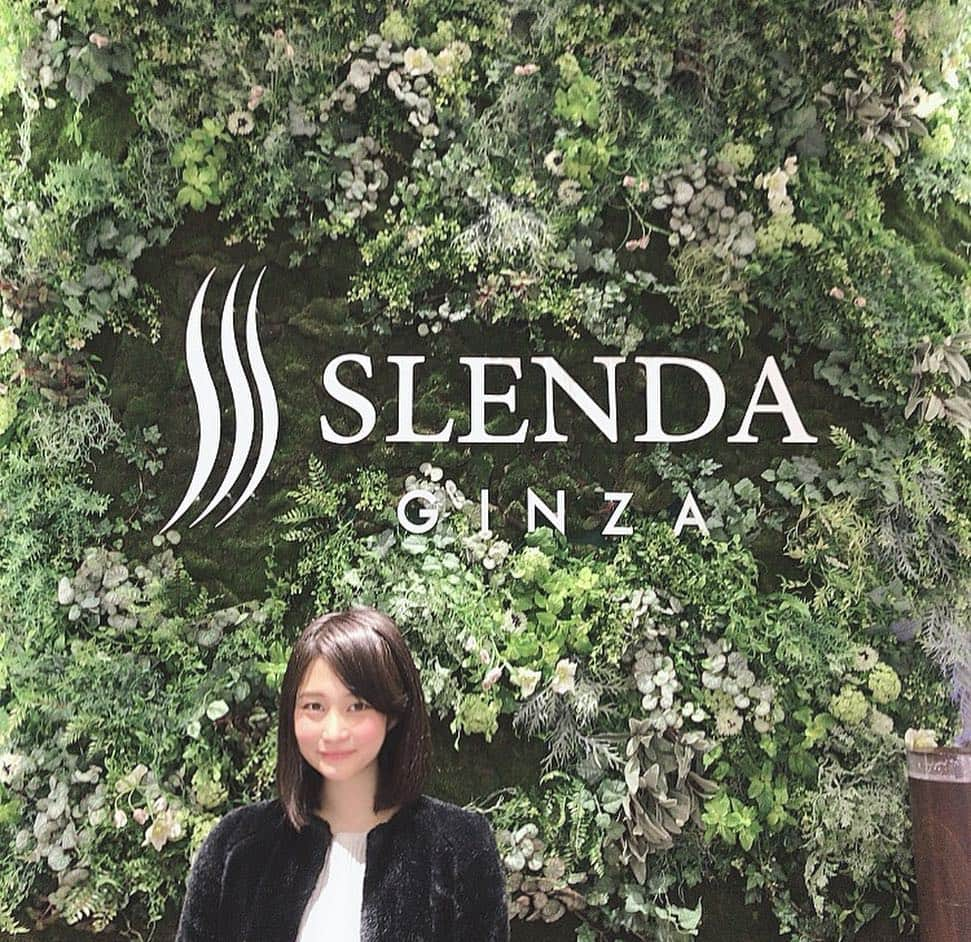 橘花凛さんのインスタグラム写真 - (橘花凛Instagram)「この前SLENDA GINZAにて遺伝子検査とエステと骨盤矯正をしてもらいました💕 自分がどんな体質で何が太りやすいのか、何を気をつけたらいいのかを詳しく教えてくださってなんとまとめたノートを下さるのです🥺 遺伝子検査初めてしたので、勉強になったなぁ🤔💕 わたしは犬タイプでした✨ 筋肉つくのに苦労するみたいなので、体をちゃんと動かしてタンパク質を積極的に摂ろうとおもいます！ そしてプロテインや栄養サプリや空腹を抑えてくれるサプリを頂きました✨ とても丁寧に対応してくださって嬉しかったです🥺💕 ダイエットがんばろー！！とモチベーションになりました♩ @slendaginza_official #slendaginza #骨盤矯正 #エステ #ダイエット #遺伝子検査 #犬タイプ #モチベーション」3月24日 2時24分 - rintakahashi0809