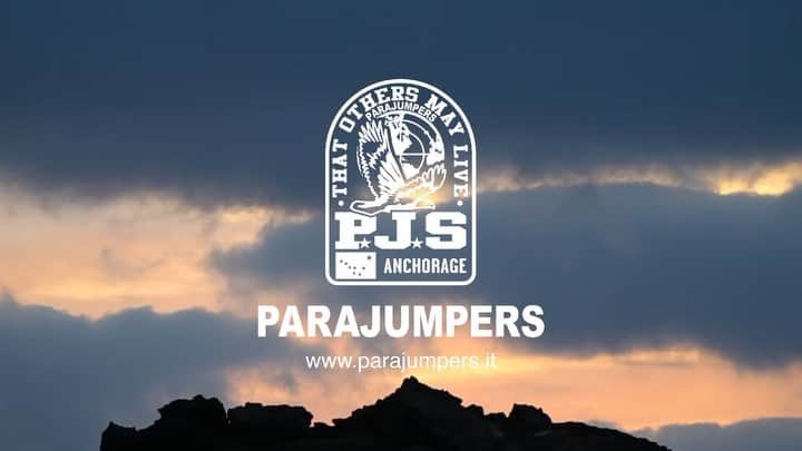 のインスタグラム：「Is there anything more breathtaking than a vibrant sunset? Watch the sun go down in Parajumpers! . . . #parajumpers #pjs #pjsfriends #jacket #spring#summer #springsummer #springsummer19 #springcollection #newcollection #adventurer #springtime #jacket #jackets #springishere #nature #adventure #explore #travel #traveller #explorer #ss19 #lanzarote #ROSY #UGO」