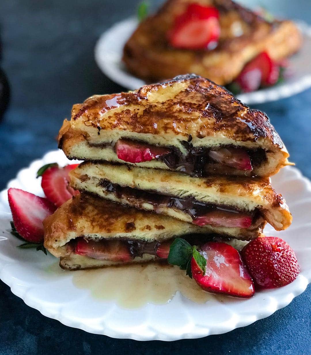 Easy Recipesさんのインスタグラム写真 - (Easy RecipesInstagram)「How does Strawberry Nutella French Toast sound for breakfast today or even tomorrow😋😋? Full recipe link in my bio:  https://www.cookinwithmima.com/strawberry-nutella-french-toast/  #thekitchn #food52 #feedfeed #wholefoods #allrecipes #buzzfeedtasty #yahoofood #tohfoodie #tasteofhome #tastingtable #realsimple #eatingwell #cookinglight #bonappetit #huffposttaste #buzzfeedfood #marthafood #TODAYfood #FOODWINEWOMEN #onthetable #recipes #foodporn #food #foodie #breakfast #frenchtoast #nutella」3月24日 1時02分 - cookinwithmima