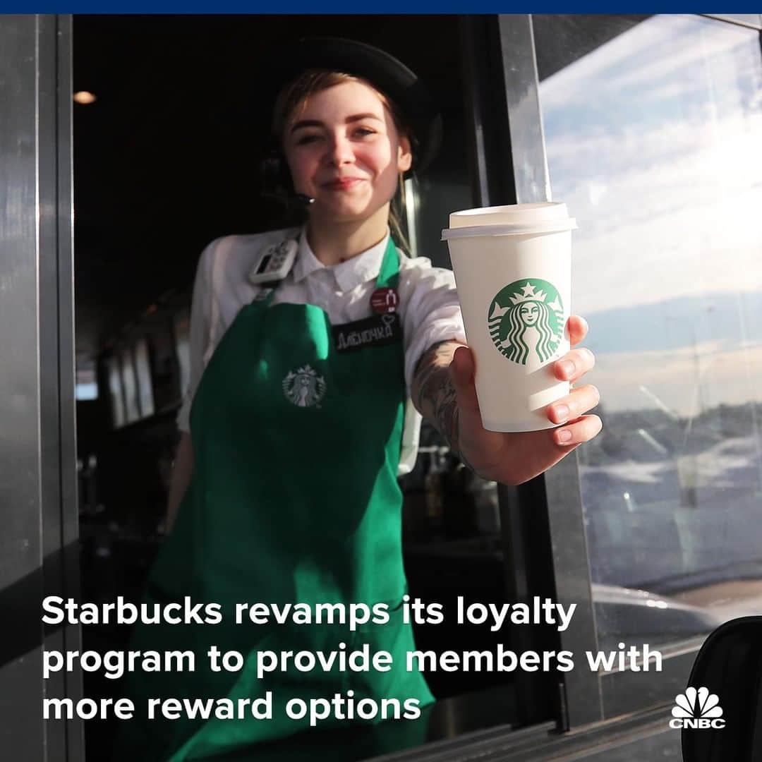 CNBCさんのインスタグラム写真 - (CNBCInstagram)「Say goodbye to your Starbucks gold card. 👋 The coffee chain is changing its loyalty program on April 16, scrapping the green and gold rewards levels and introducing a tiered structure for customers to redeem points.⁣ ⁣ Why the change? The decade-old program counts more than 16.3 million people as active members, who account for about 40% of Starbucks’ transactions — but the company has struggled to keep customers coming back.⁣ ⁣ Starbucks latest drink innovations have largely fallen flat with consumers, and the company is facing an increasingly competitive environment. Rivals like Dunkin’ Brands and McDonald’s have been investing in their own java offerings. Even Burger King announced that customers can pay $5 for an entire month of coffee if customers order through its app.  Meanwhile, craft coffee shops continue to lure away customers with their high-end beverages.⁣ ⁣ Can Starbucks’ revamped loyalty program help keep the competition at bay? Learn more at the link in bio.⁣ ⁣ *⁣ *⁣ *⁣ *⁣ *⁣ *⁣ *⁣ *⁣ ⁣ #Starbucks #coffee #StarbucksCoffee #RewardsProgram #Beverage #BusinessNews #News #CNBC」3月24日 1時05分 - cnbc
