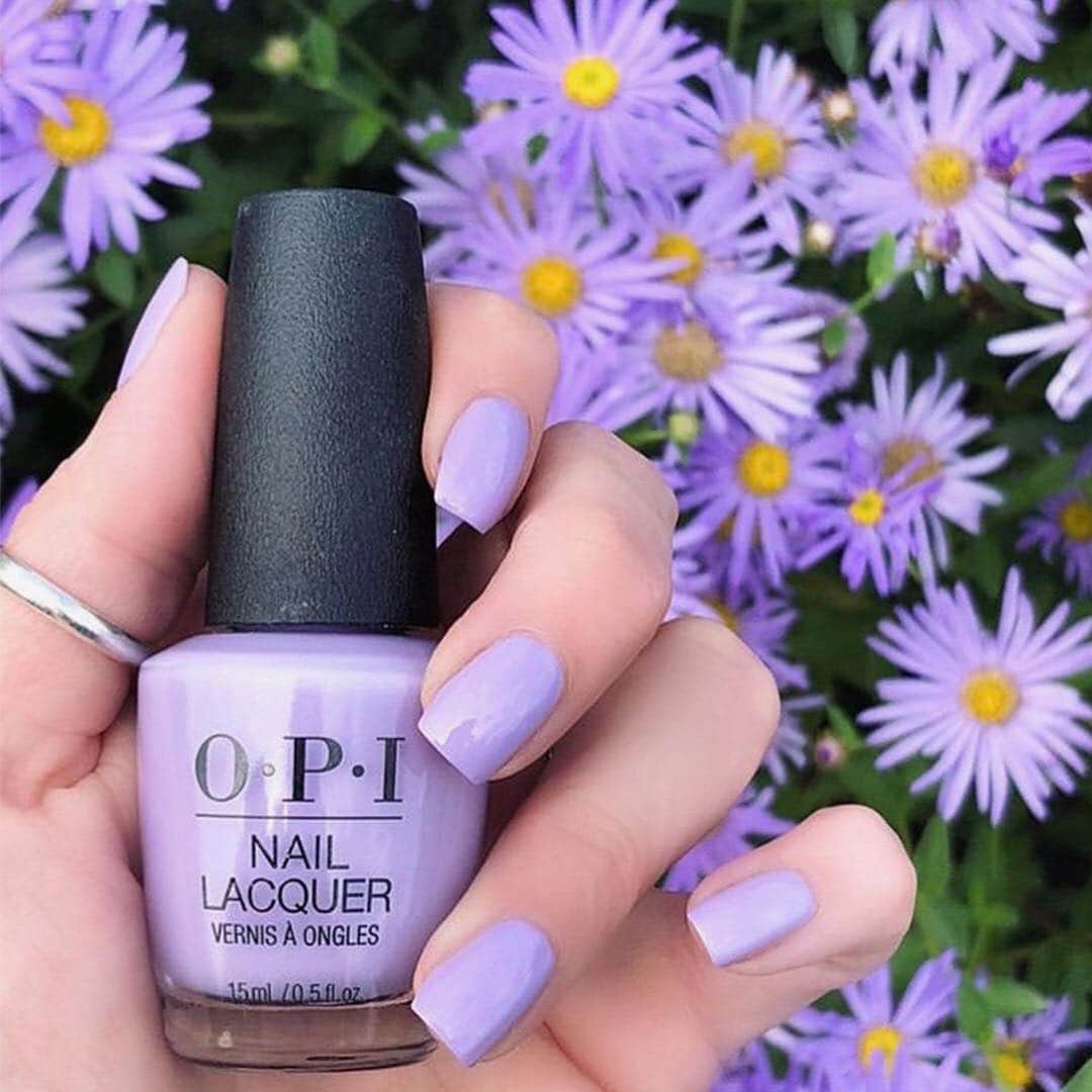 OPIさんのインスタグラム写真 - (OPIInstagram)「On your way home from the salon make sure to stop and smell the flowers🌸…and if your nails match then obviously snap a pic💜! 📸 @livwithbiv ⁣⠀ ⁣⠀ #DontTootMyFlute #ColorIsTheAnswer #OPIObsessed #purplenails #salonsaturday #manicure #nailpolish #saturday #pastelnails」3月24日 1時17分 - opi