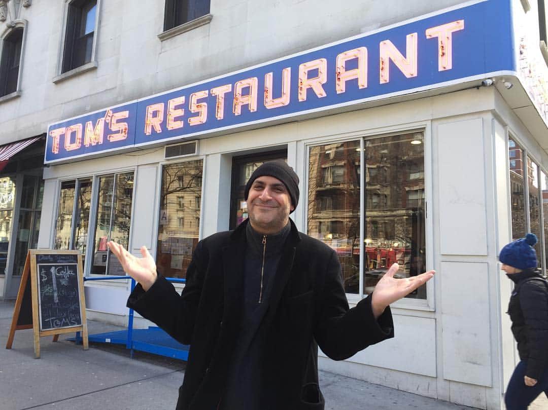 マイケル・ベンヤアーさんのインスタグラム写真 - (マイケル・ベンヤアーInstagram)「And when in NYC gotta hang where the Seinfeld gang did ... and I ordered a meal...not soup.」3月24日 1時17分 - michaelbenyaer