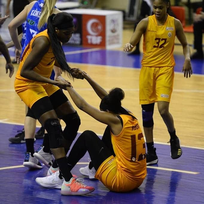 ガラタサライSKさんのインスタグラム写真 - (ガラタサライSKInstagram)「23 sayı geriden gelerek kazanan taraf oluyoruz! 💛❤️ Maç sonucu | @gsbasketbol 67 - 65 Hatay BB  Tebrikler #SarayınSultanları! 👏🙌💪」3月24日 1時25分 - galatasaray