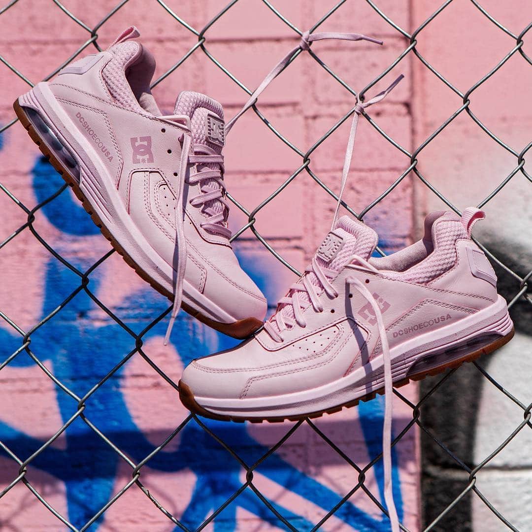 のインスタグラム：「The Vandium SE, part of our Faded Flavors pack for Spring '19. @dc_womens」