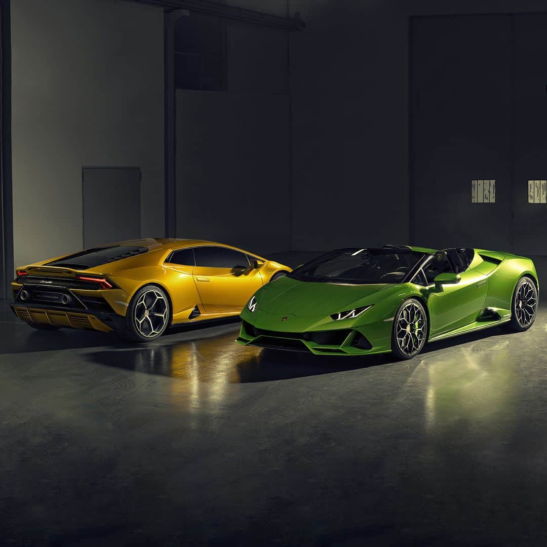 ランボルギーニのインスタグラム：「Two ways of being wonderfully wrapped in light. Huracán EVO and Huracán EVO Spyder: pure expressions of power. #Lamborghini #LightsOnLamborghini #HuracanEVO #HuracanEVOSpyder」