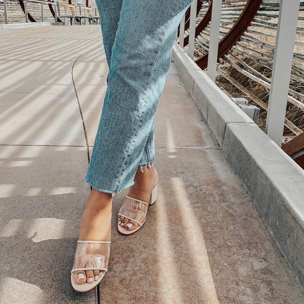 Target Styleさんのインスタグラム写真 - (Target StyleInstagram)「Add these to the list of shoes we can't live without this season. ✨ #WhoWhatWear 📷: @eclectic.styles」3月24日 2時04分 - targetstyle