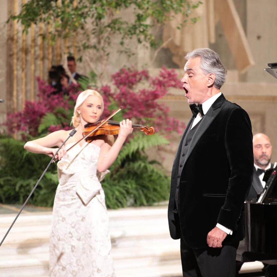 アンドレア・ボチェッリさんのインスタグラム写真 - (アンドレア・ボチェッリInstagram)「. Yesterday, Quirinale Palace in #Rome. Andrea Bocelli performing for the President of the People’s Republic of #China Xi Jinping on his institutional visit in #Italy.」3月24日 2時15分 - andreabocelliofficial