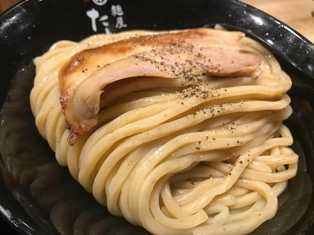 森田展義さんのインスタグラム写真 - (森田展義Instagram)「阪急梅田中央改札内にある 『麺屋 たけ井』なる処で 『つけ麺 並』なるものを食す！  #なる処 #なるもの食し  #nobmorley #森田展義 #阪急梅田改札内  #麺屋たけ井 #つけ麺 #絶品なるもの #食しログ #2019年最高つけ麺 #ノミネート」3月23日 17時18分 - nobmorley