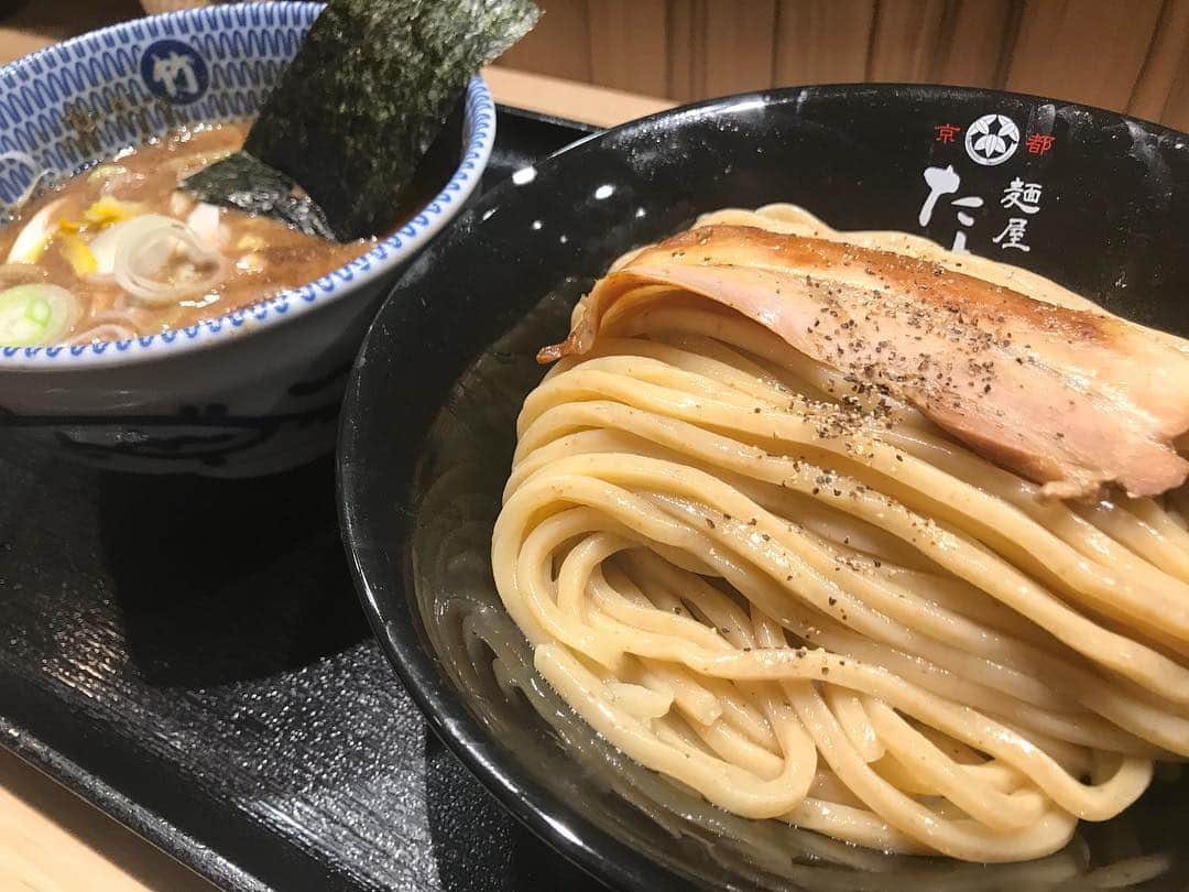 森田展義さんのインスタグラム写真 - (森田展義Instagram)「阪急梅田中央改札内にある 『麺屋 たけ井』なる処で 『つけ麺 並』なるものを食す！  #なる処 #なるもの食し  #nobmorley #森田展義 #阪急梅田改札内  #麺屋たけ井 #つけ麺 #絶品なるもの #食しログ #2019年最高つけ麺 #ノミネート」3月23日 17時18分 - nobmorley