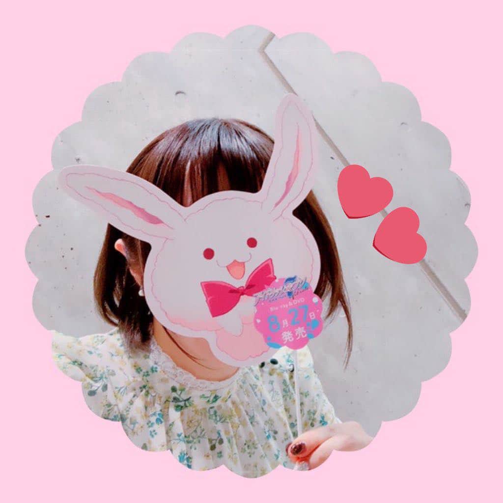 佐藤聡美さんのインスタグラム写真 - (佐藤聡美Instagram)「* * * #AnimeJapan2019 #オアシスグリーンステージ  での 『ご注文はラジオですか？？ ～ＷＥＬＣＯＭＥ【う・さ！】AJSP～』 来て下さった皆様 ありがとうございました💖💜💚💛🐰✨ * * 4人でのイベントは 何気に初めてだったのですが すごく笑って、笑いすぎて お腹捩じ切れるかと思ったくらい 楽しいイベントでした。。。笑 あやねちゃん、本当にいつも ありがとう…！！！！ * * * 4月には一挙配信・放送 CDやOVAやお祭りとコラボなど まだまだ進むよごちうさは！ 皆様、是非是非ぴょんぴょんしながら 着いてきてくださいね💚 * * * そして、バンダイナムコさんの ブースで配布されていた きなこのプロップスを マネージャーさんがゲットしてくれました🎀✨ とっても可愛いので 我が家に飾ろうと思います☺︎ みゅっみゅ〜〜！ * * * * #ご注文はうさぎですか #ご注文はラジオですか #佐倉綾音 ちゃん #種田梨沙 ちゃん #内田真礼 ちゃん #佐藤聡美 #IDOLiSH7 #アイドリッシュセブン #きなこ #ごちうさ も #アイナナ も どっちも #うさぎ  #🐰」3月23日 17時24分 - sugar_me58