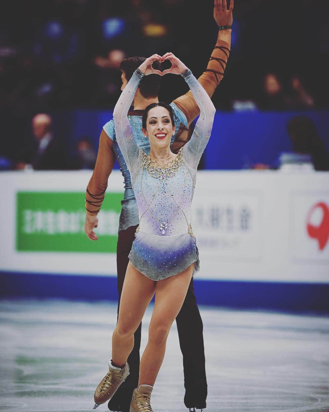 のインスタグラム：「I want to thank everyone for the support during this world championship, it was great skating here in Japan with such an amazing audience! We had so much fun! We live you all!!! 📸 @ranierocorbellettiphotographie  #love #life #lifestyle #japan #worldfigure #saitama #日本#ありがとう #arigatou #loveyou #fun #smile」
