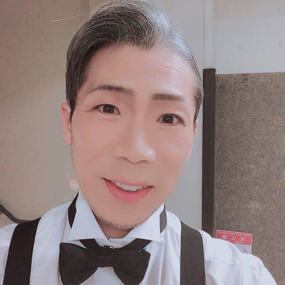 火口秀幸のインスタグラム：「さて #本番 #cooljapanparkOSAKA #ダウンタウンフォーリーズvol11 #島田歌穂 #北村岳子 #平澤智 #HIDEBOH #KEREN #エンターティンメント #SHOWTIME」