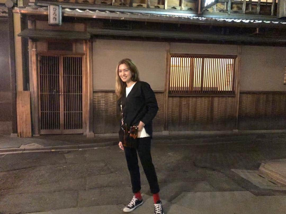 ステファニーさんのインスタグラム写真 - (ステファニーInstagram)「⛩🏮🇯🇵❤️ 京都の夜。 風情があるところっていいね。 #love #kyoto #trip #travel #japan #fashion #style #outfit #先斗町 #京都 #寒すぎ」3月23日 18時27分 - steph_0928_