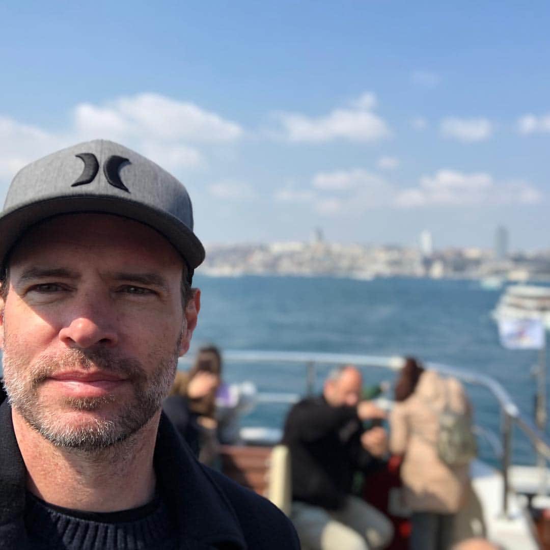 のインスタグラム：「From Europe to Asia, just like that! #Istanbul」