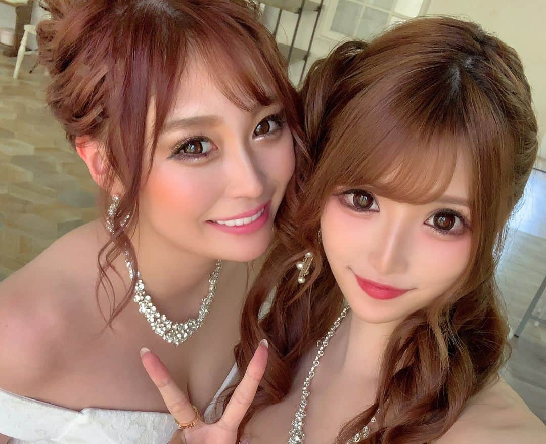 桜咲乃愛さんのインスタグラム写真 - (桜咲乃愛Instagram)「メゾンドボーテと体入ドットコムの撮影💖  普段会えないキャバ嬢さん達が集まっての撮影楽しかったしかわいかった😭💕💕⭐️ はじめましての人もいたから緊張してたけどお話出来てよかったよ～😭💓✨ 人見知り直りつつあるけどコミュ力の塊みたいな人見てると まだまだだなぁと思うから頑張ってもっとみんなと仲良くなりたい💖 まだ話せてない人もいるから今度は自分から話せますように☺️💕 呼んでいただけて嬉しかったです💖ありがとうございます😆🎀⭐️ #メゾンドボーテ#メゾンドボーテ専属モデル #体入ドットコム#撮影#歌舞伎町#歌舞伎町キャバ嬢 #キャバ嬢#全国の有名キャバ嬢」3月23日 18時44分 - noasama1101