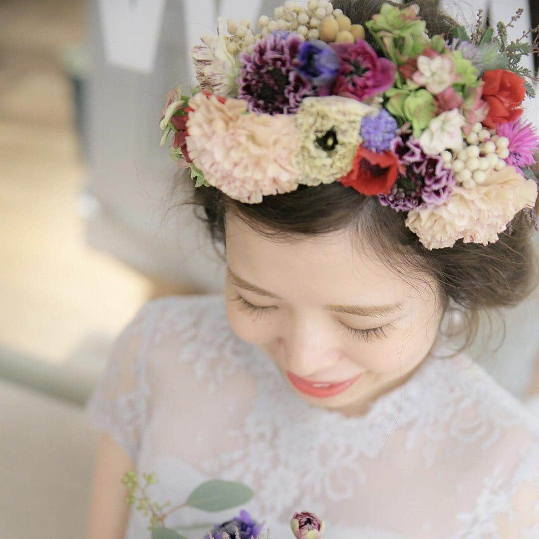 ARCH DAYS Weddingsさんのインスタグラム写真 - (ARCH DAYS WeddingsInstagram)「この季節、お花をふんだんに使った#花嫁ヘア が素敵🌷﻿ オシャレで華やかなスタイルをご紹介！﻿ ﻿ ヘアスタイルに迷っている花嫁さん必見です♡﻿ ﻿ ▽詳しい記事はこちらを☑﻿﻿﻿﻿﻿﻿﻿﻿﻿﻿﻿﻿ @archdays_weddings﻿﻿﻿﻿﻿﻿﻿﻿﻿﻿﻿﻿﻿ プロフィールのリンクから👰🏻﻿﻿﻿﻿﻿﻿﻿﻿﻿﻿﻿﻿﻿ ﻿﻿﻿﻿﻿﻿﻿﻿ ﻿﻿﻿﻿﻿﻿ #archdays花嫁 をつけて投稿して頂いた方にサイト掲載のお声がけをさせて頂く場合があります🕊🌿﻿﻿﻿﻿﻿﻿﻿﻿﻿﻿﻿﻿﻿ ﻿﻿﻿﻿﻿﻿﻿﻿﻿﻿﻿﻿﻿ ﻿————————-//-﻿﻿﻿﻿﻿﻿﻿﻿﻿﻿﻿﻿﻿﻿ いつもARCH DAYSをご覧いただきありがとうございます！﻿﻿﻿﻿﻿﻿﻿﻿﻿﻿﻿﻿﻿﻿ ﻿﻿﻿﻿﻿﻿﻿﻿﻿﻿﻿﻿﻿﻿ この度は、皆様に素敵な記事をさらに多くお届けできるよう、ライターさんを募集することになりました。﻿﻿﻿﻿﻿﻿﻿﻿﻿﻿﻿﻿﻿﻿ 結婚式に関わる素敵なオリジナル記事を描いてくださるライター様は奮ってご応募くださいませ☺﻿﻿﻿﻿﻿﻿﻿﻿﻿﻿﻿﻿﻿﻿ ﻿﻿﻿﻿﻿﻿﻿﻿﻿﻿﻿﻿﻿﻿ *************﻿﻿﻿﻿﻿﻿﻿﻿﻿﻿﻿﻿﻿﻿ ◆応募の仕方﻿﻿﻿﻿﻿﻿﻿﻿﻿﻿﻿﻿﻿﻿ ARCH DAYS公式サイトのライター募集のリンクバナー、もしくは最下部のWEDDING ライター募集という項目をクリックしていただき、応募フォームに必要事項を入れ完了してください﻿﻿﻿﻿﻿﻿﻿﻿﻿﻿﻿﻿﻿﻿ *************﻿﻿﻿﻿﻿﻿﻿﻿﻿﻿﻿﻿﻿﻿ ﻿﻿﻿﻿﻿﻿﻿﻿﻿﻿﻿﻿﻿﻿ 私たちと一緒にARCH DAYSの素敵な世界観を作っていきませんか？﻿﻿﻿﻿﻿﻿﻿﻿﻿﻿﻿﻿﻿﻿ たくさんのご応募お待ちしております♡﻿﻿﻿﻿﻿﻿﻿﻿﻿﻿﻿﻿﻿﻿ ﻿﻿﻿﻿﻿﻿﻿﻿﻿﻿﻿﻿﻿﻿ ARCH DAYS編集部 ﻿﻿﻿﻿﻿﻿﻿﻿﻿﻿﻿﻿﻿﻿ ————————-//-﻿﻿﻿﻿﻿﻿﻿﻿﻿﻿﻿﻿﻿﻿ ﻿﻿﻿﻿﻿﻿﻿﻿﻿﻿﻿﻿﻿ ﻿﻿﻿﻿﻿﻿﻿﻿﻿﻿﻿﻿ ▽バースデー・ベビーシャワーなどの情報を見るなら💁🎉﻿﻿﻿﻿﻿﻿﻿﻿﻿﻿﻿﻿﻿ @archdays﻿﻿﻿﻿﻿﻿﻿﻿﻿﻿﻿﻿﻿ ﻿﻿﻿ ----------------------﻿﻿﻿﻿﻿﻿﻿﻿﻿﻿﻿﻿﻿﻿﻿﻿﻿﻿﻿﻿﻿﻿﻿﻿ #archdays #wedding #weddinghair #weddinghairstyle #花嫁ヘアスタイル#春ウェディング#フラワーアレンジ#ヘアアレンジ#花嫁ヘアアレンジ#春カラー#springwedding #ヘアアクセサリー#ヘッドドレス#生花#flower#花嫁ヘアセット #テーマカラー#花嫁#卒花嫁 #オシャレ花嫁#2019年春婚#2019年夏婚#2019年秋婚#2019年冬婚#トータルコーディネート #トータルスタイリング﻿﻿#ウェディングドレス#アクセサリー﻿ --------------------﻿﻿﻿﻿﻿ https://archdays.com/column/2019/03/01/41465 --------------------」3月23日 18時58分 - archdays_weddings