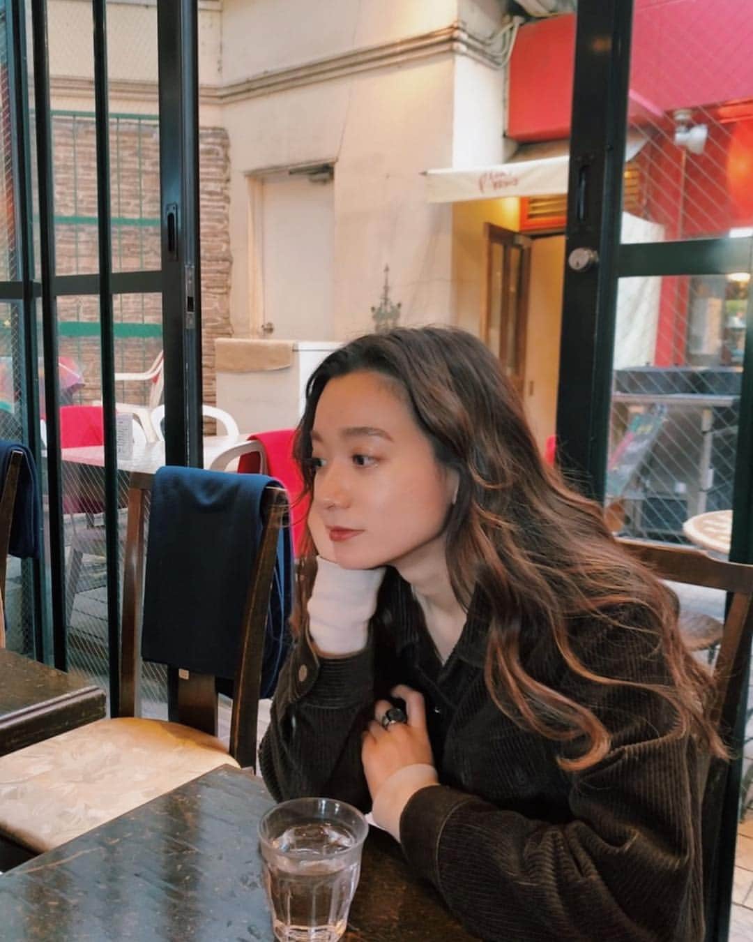 のインスタグラム：「. この髪型、 女子にはウケいいよ💭」