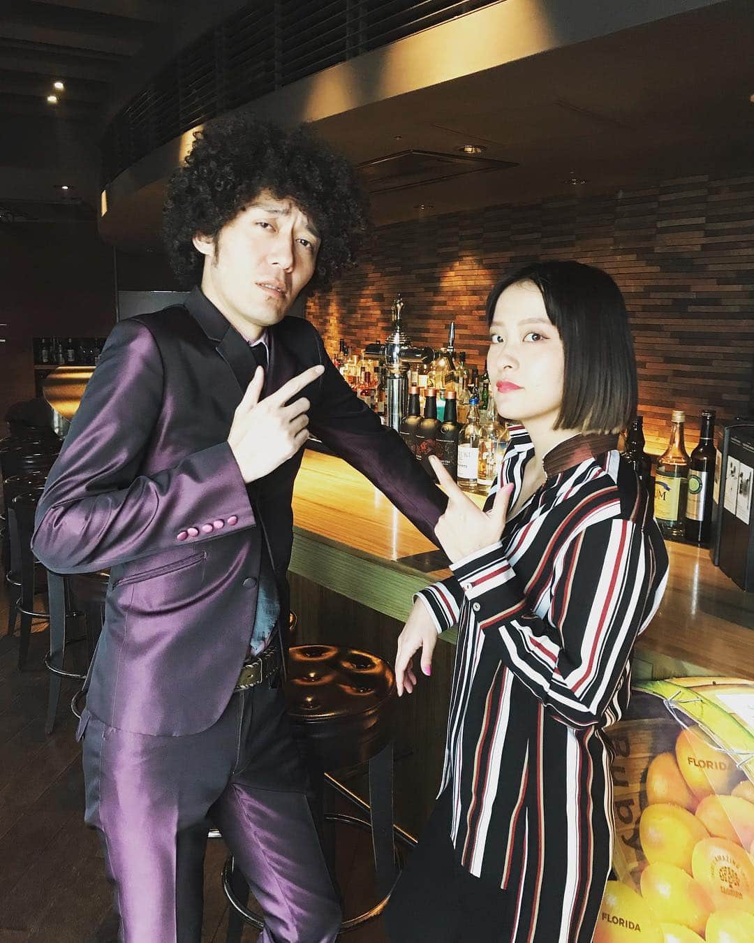 見田村千晴さんのインスタグラム写真 - (見田村千晴Instagram)「横浜マリンタワーにて、FMヨコハマ主催「TOWER OF MUSIC」最終回でした！ スペシャルトークゲストには、なんと、、KEN YOKOYAMAさんがご登場！！かっこよかった… ということで、このポーズ。  TOWER OF MUSIC 110回のうち、なんと12回も出演させて頂きました。私の音楽活動の節目節目で出させてもらった、大切な場所。 またいつか、再開することを願って。ありがとうございました！  #fmyokohama #マリンタワー」3月23日 19時24分 - chiharu_mtmr