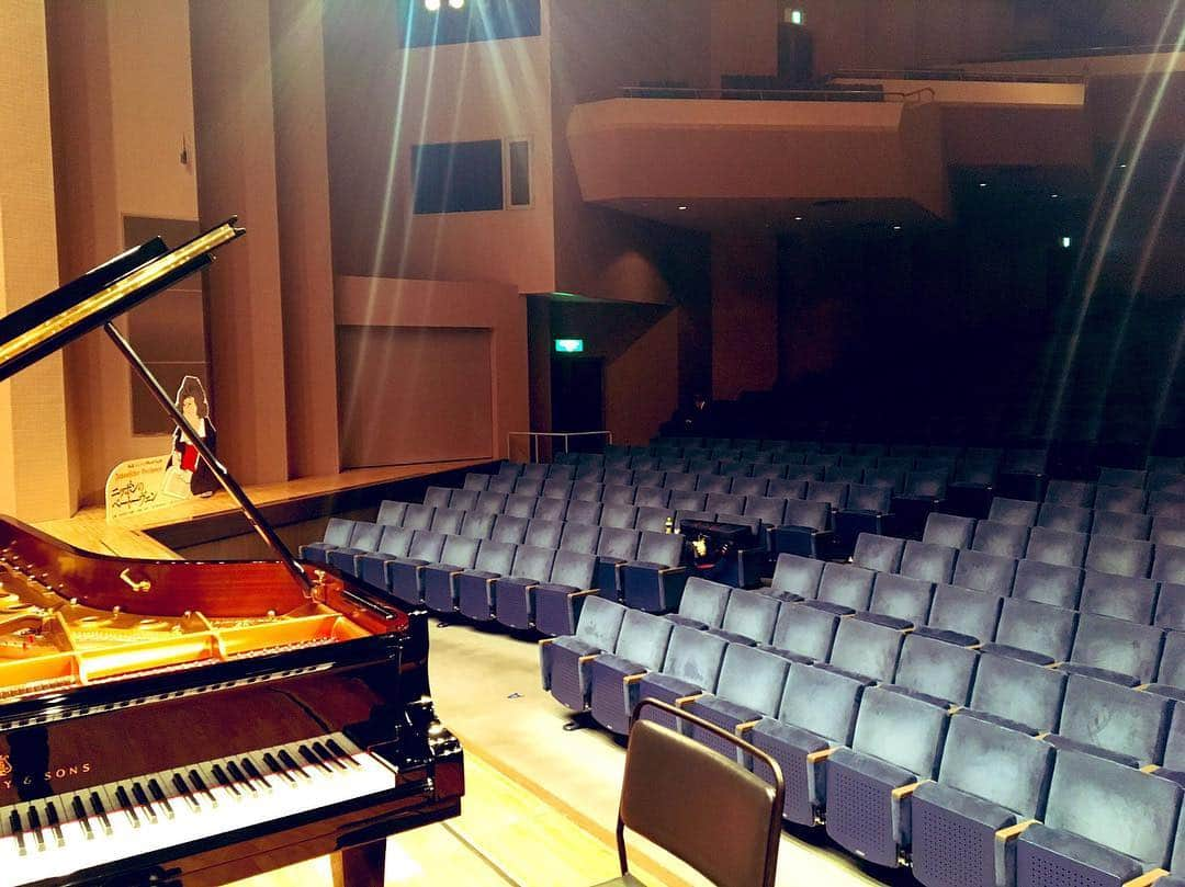 金子三勇士さんのインスタグラム写真 - (金子三勇士Instagram)「Thank you, Mishima One Day Classic Festival! #BeethovenPianoConcerto4 #Beethoven #PianoConcerto #musicfestival #concert #Gmajor #Mishimacity #Shizuoka #Japan #ベートーヴェンピアノ協奏曲第4番 #ベートーヴェン #ピアノ協奏曲 #三島市民文化会館 #三島市 #静岡県 #楽譜 #コンサート #音楽祭 #みしまワンデイクラシックフェスタ #SteinwayArtist #MiyujiKaneko #ピアニスト #金子三勇士」3月23日 19時27分 - miyujikaneko_official