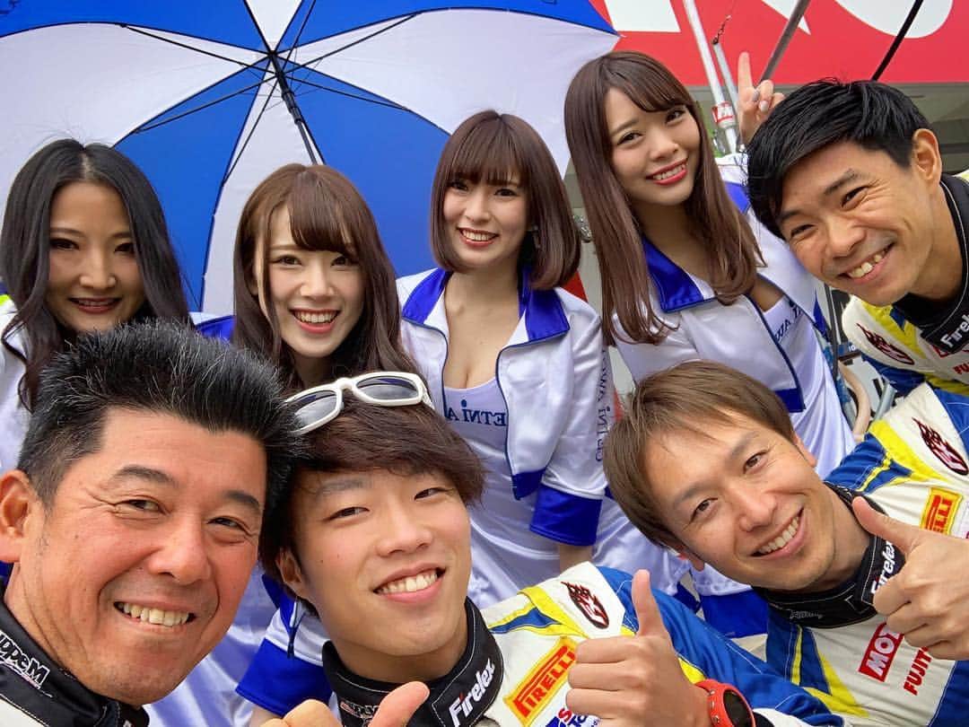 井口卓人さんのインスタグラム写真 - (井口卓人Instagram)「スーパー耐久、86/BRZ Race共に予選が終わりました。  スーパー耐久は、予選クラス2位から5時間のレースを迎える事になりました。Cドライバー予選では、決勝想定で走りましたが、車のフィーリングも悪くなかったですし、決勝に向けて手応えのある結果になりました。明日は、5時間レースを確実にタスキをつないでいき、笑顔でチェッカーを受けたいと思います💪  86/BRZ Raceは、何も言うことありません！かなり厳しいシーズンの始まりですが、予選19位から次に繋がるようなレースができればと思います‼️#SUBARU #WRX #BRZ」3月23日 19時31分 - takutoiguchi
