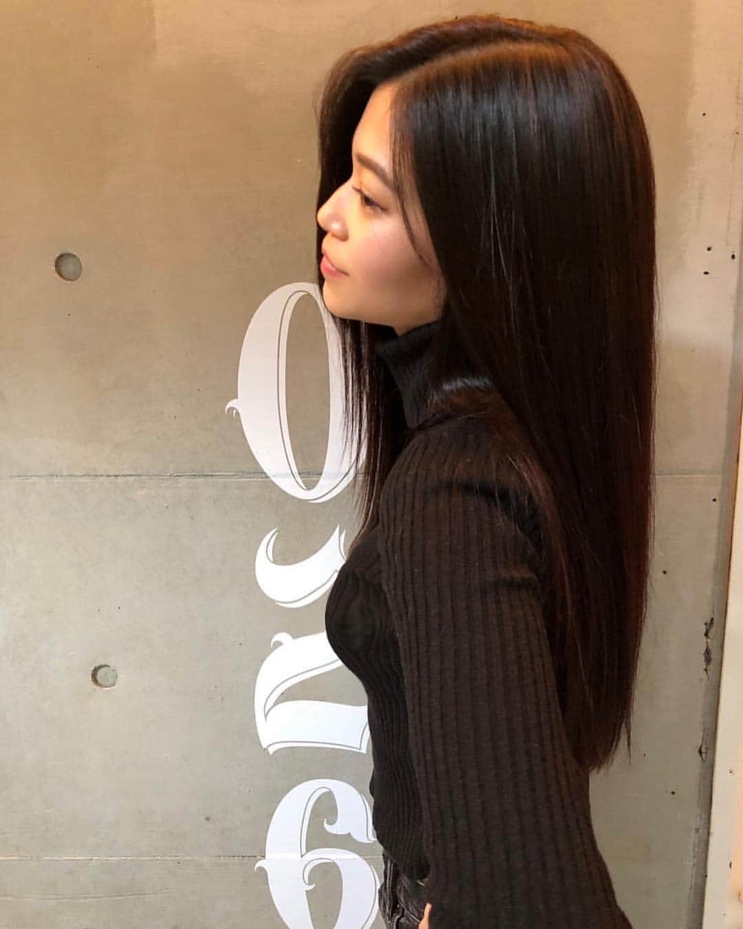 唐沢憲司さんのインスタグラム写真 - (唐沢憲司Instagram)「いつもありがとう😁‼️✂️ つやつやさらさら👏🏻✨ @umino_hasegawa  グアムで死んでた髪が生き返りました💇‍♀️さらさら〜 . 髪の毛は高校の時から @log_kenjikarasawa  いつもありがとうございます🙏🔥 . .」3月23日 19時41分 - log_kenjikarasawa