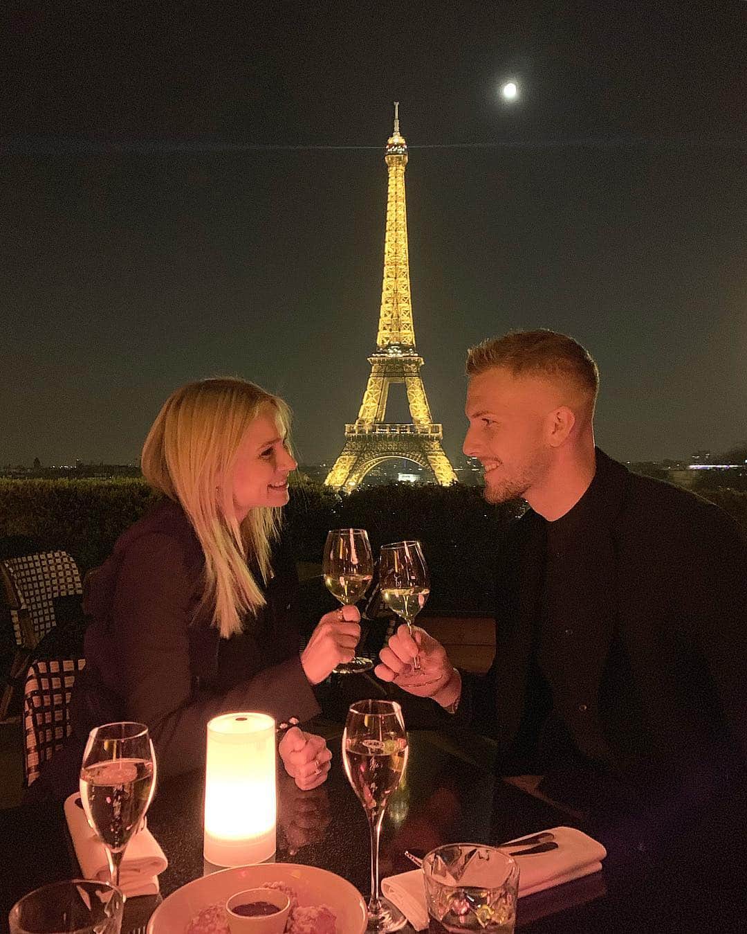 アンドレ・ホフマンのインスタグラム：「..wonderful place, to celebrate the birthday of the loveliest person I know! I love YOU! #happybirthday 🙏🏼❤️🥂 @jessicadominica」